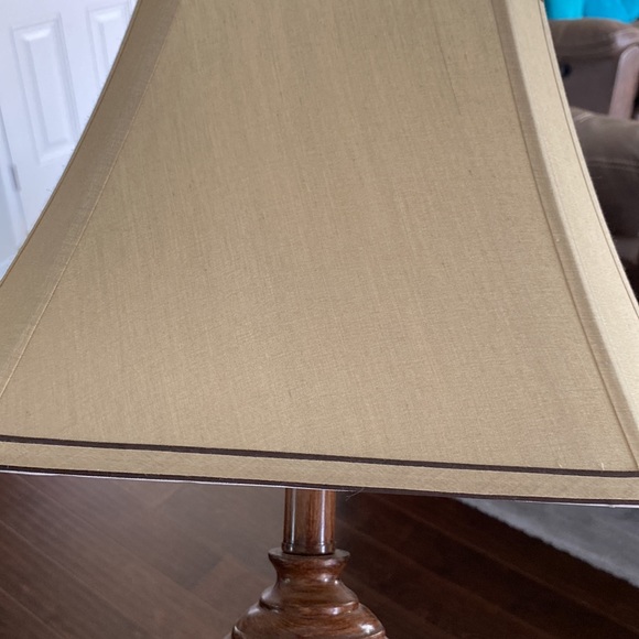 2 Regency Hill Craved Lamps ( set of 2 ) bulbs not included - Picture 5 of 6